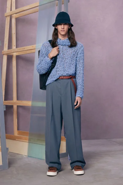 Look 29